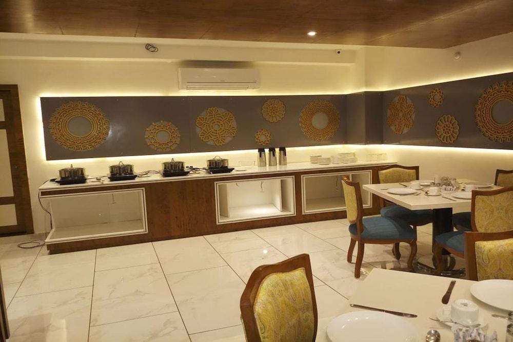 Hotel Narayanam Kota  Ngoại thất bức ảnh